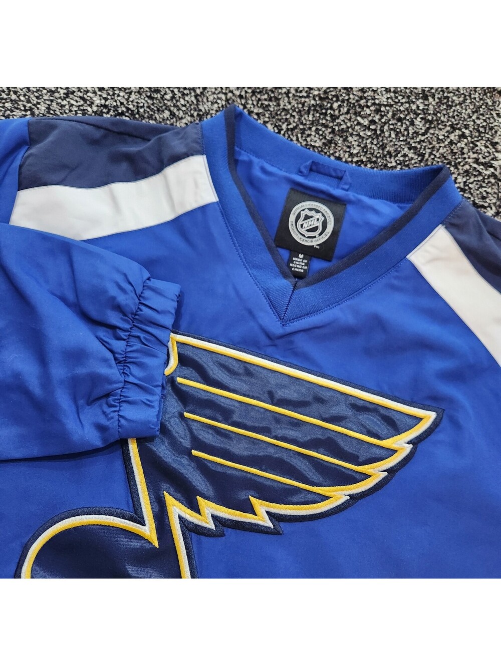 New G-III NHL Western conference St. Louis Blues Hockey Jersey Medium Blue Away
